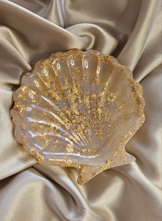 Concha Joyero con Detalles en Oro  – Un Toque de Lujo Artesanal