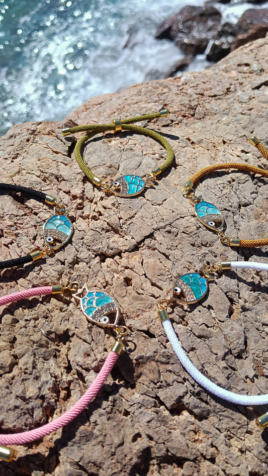 Pulsera Escamas de Luz – Cuerda Ajustable